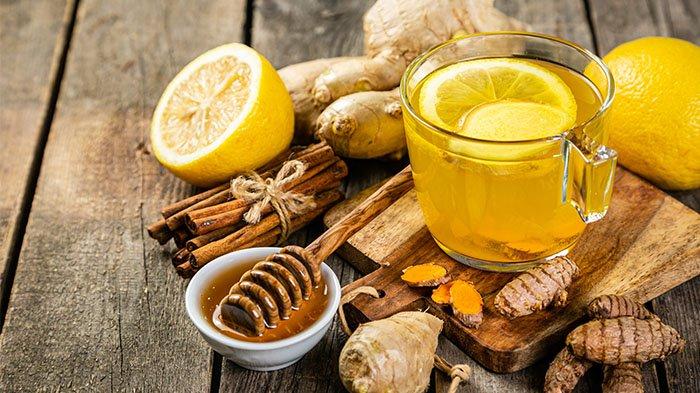 Lemon, kunyit  dan, madu sebagai minuman tradisional