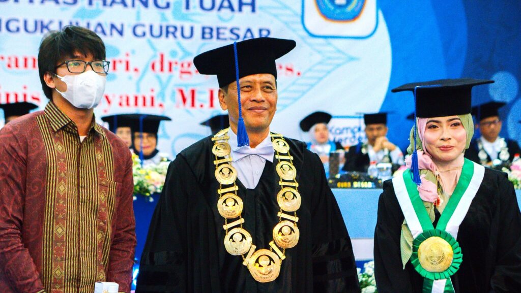 Selamat Atas Pengukuhan Dua Guru Besar Universitas Hang Tuah Surabaya