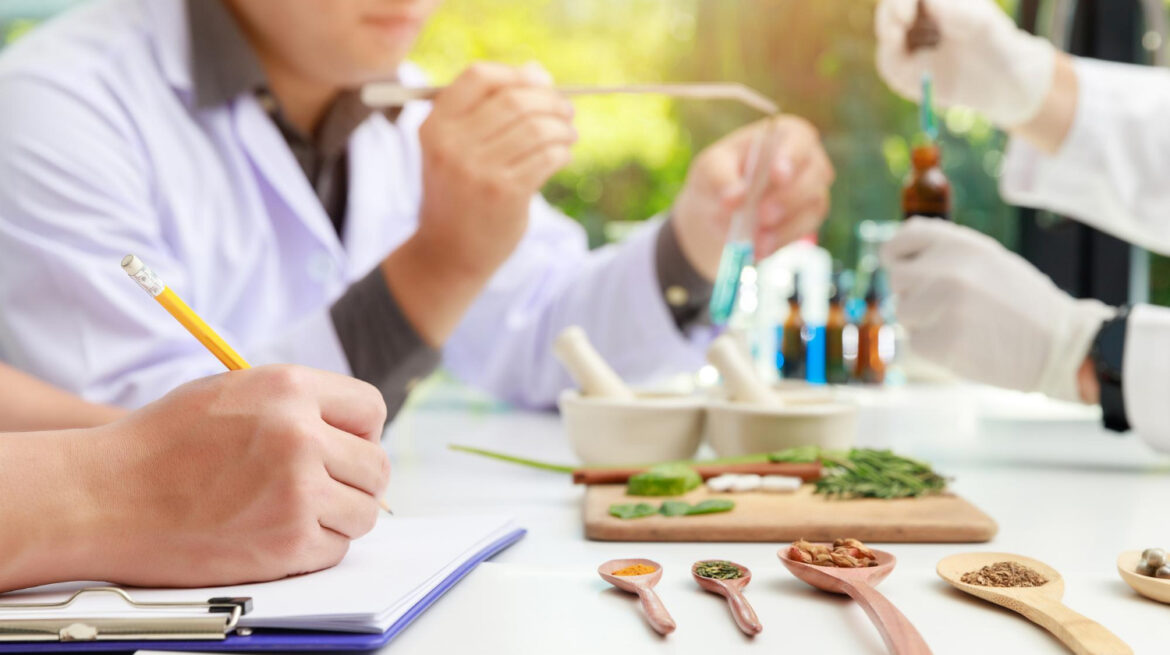 Penelitian Studi Kasus Herbal dan Kimia dalam Pengobatan