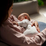 Bukan Cuma Makanan: Rahasia Antibodi dan Kecerdasan Super dalam Setiap Tetes ASI.